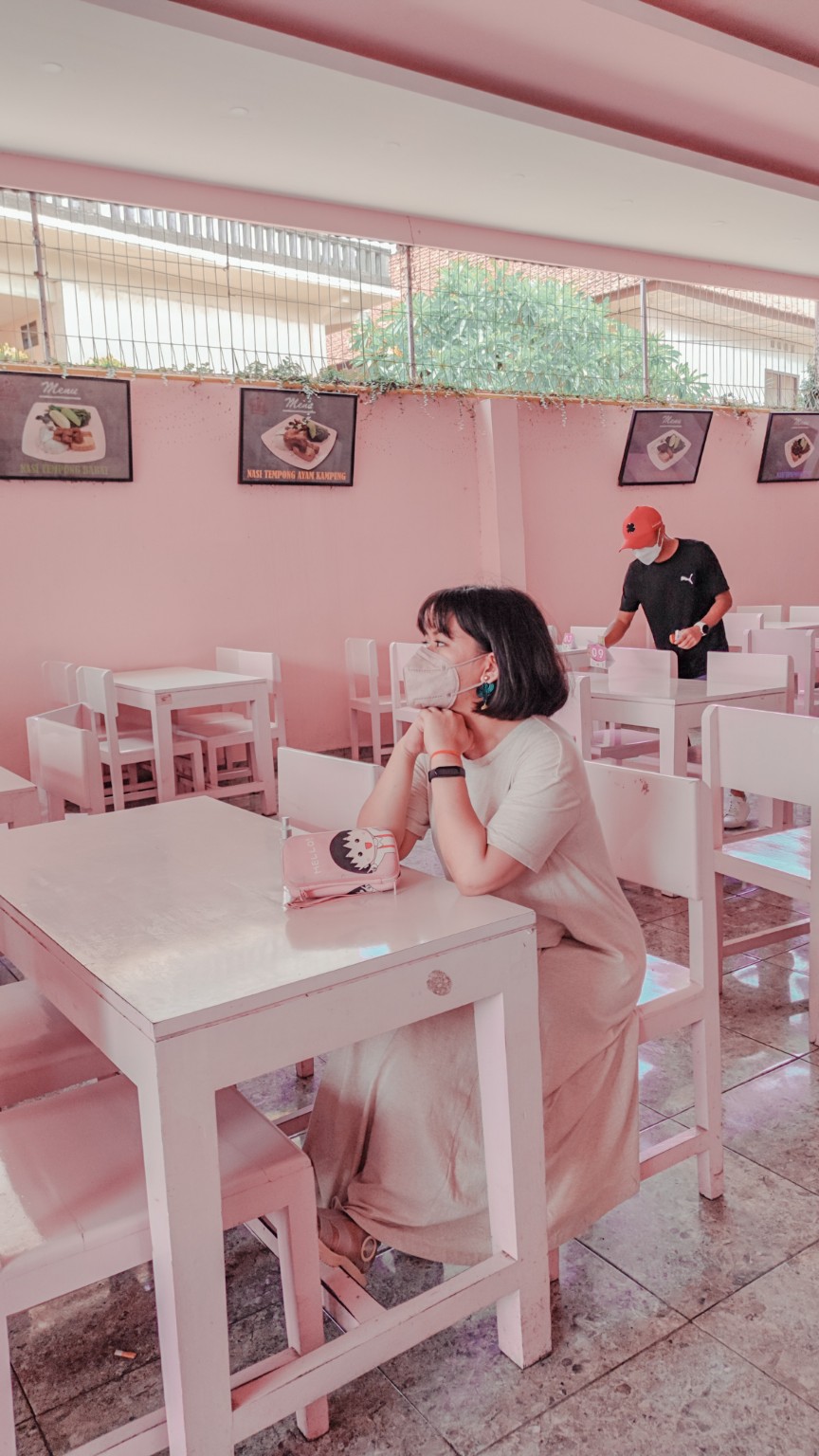 Interior Pink Tempong